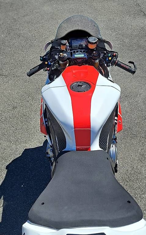 Yamaha Strada: Yamaha R1 de piste / track – Usato da St-Sulpice VD venduto da MrQ01 7