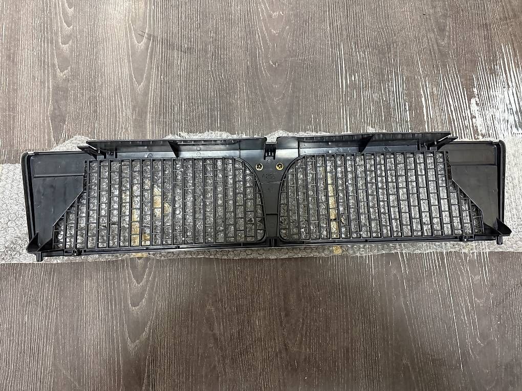 Tutti pezzi di ricambio auto: Kühlergrill Lancia Delta GT – Usato da Chur venduto da alessiogr 1