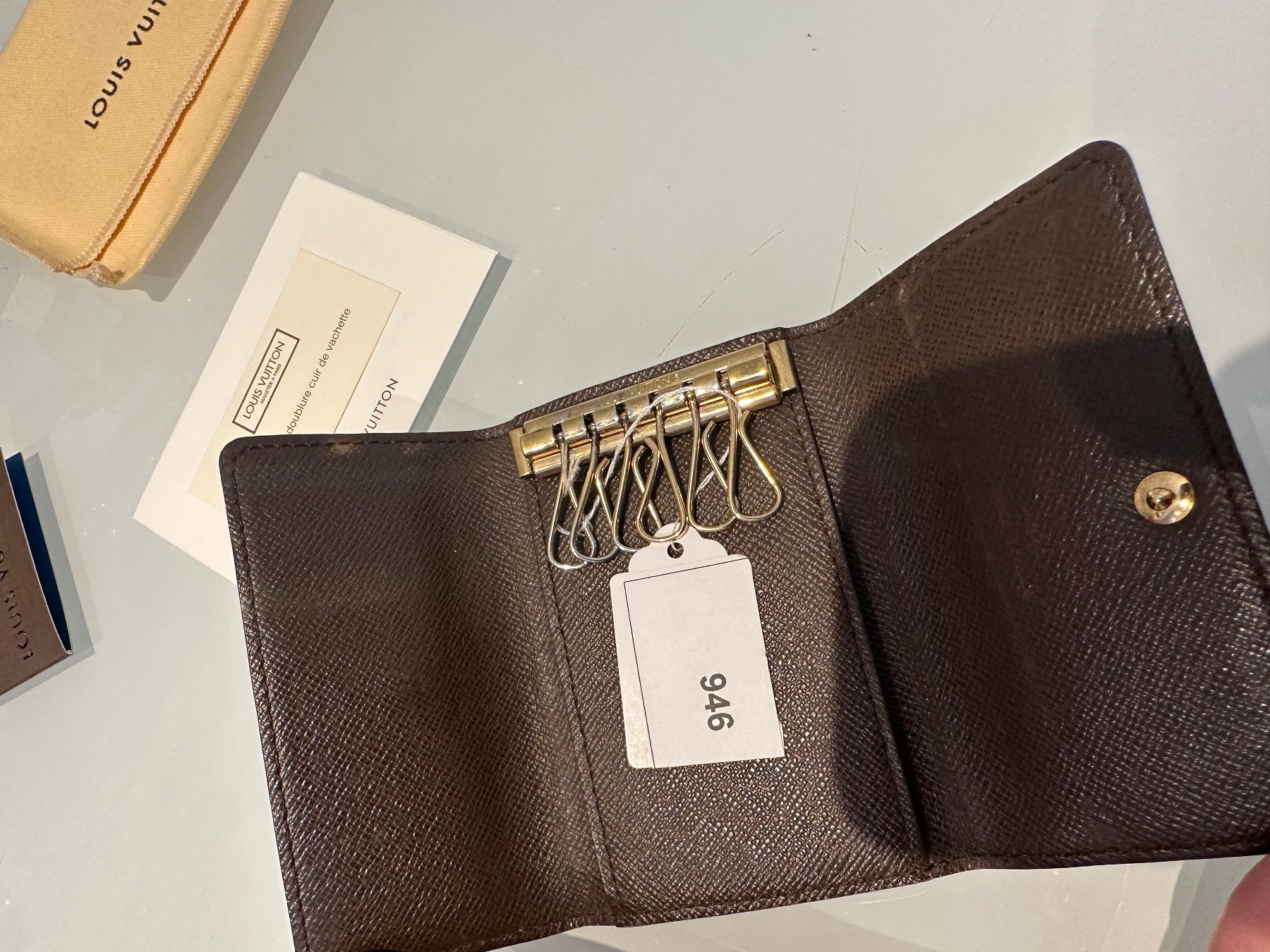 Louis Vuitton Portachiavi: Louis Vuitton Schlüsseletui - Nr. 964 – Usato da Hittnau venduto da LuxAndMore 4
