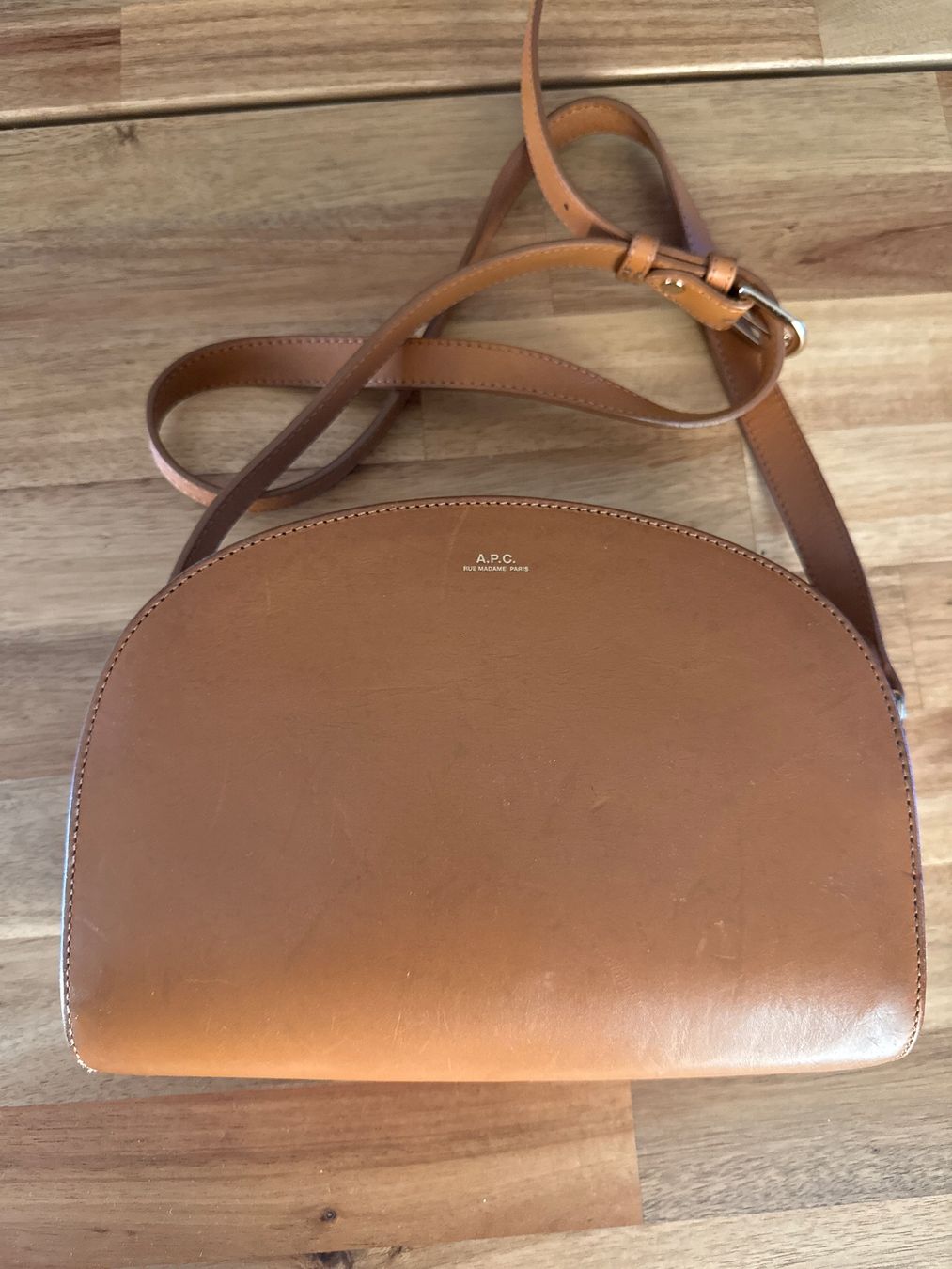 Apc Borse da donna: A.P.C. Demi Lune Bag – Usato da Zürich venduto da jbeauxarts