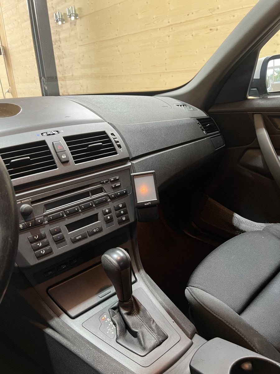 BMW Automobili: Bmw x3 3.0d Automat  – Usato da Thayngen venduto da Kevin1505 6