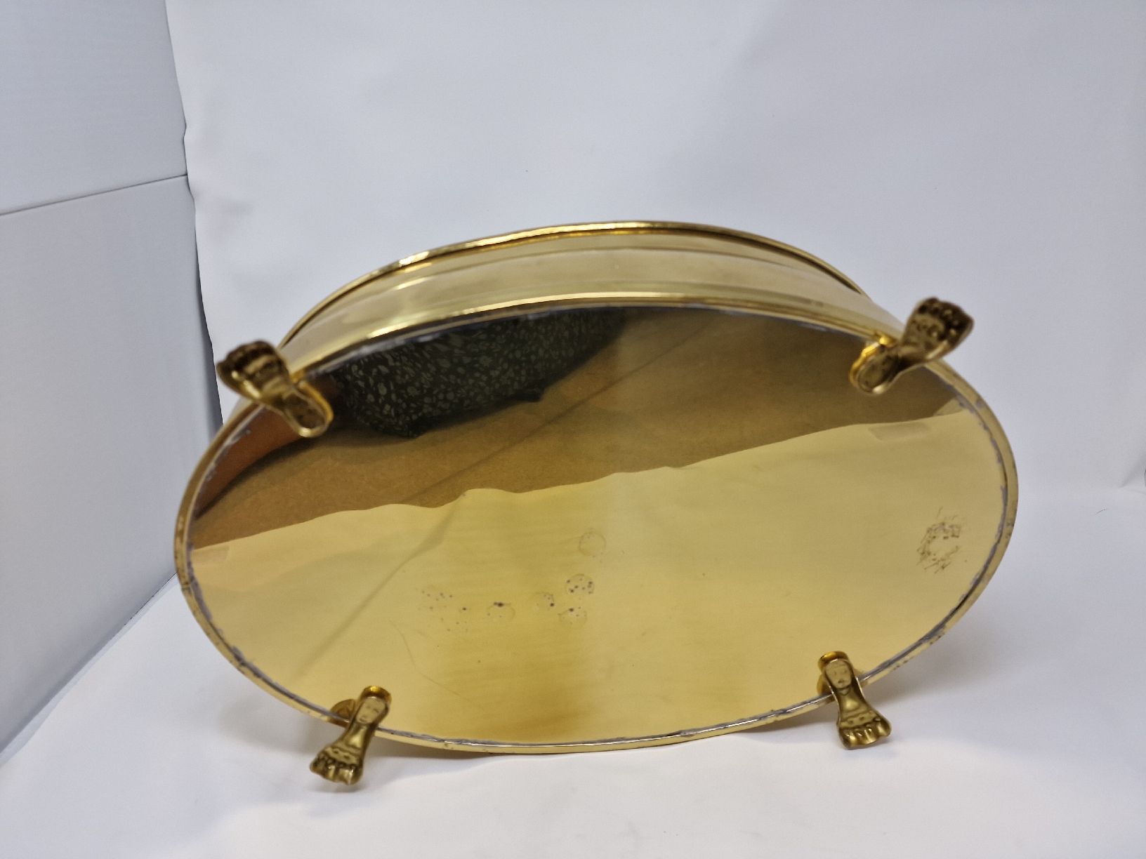 Vasi per fiori: Oval brass planter on claw feet used condition – Usato da Forch venduto da ays_5lbc 1