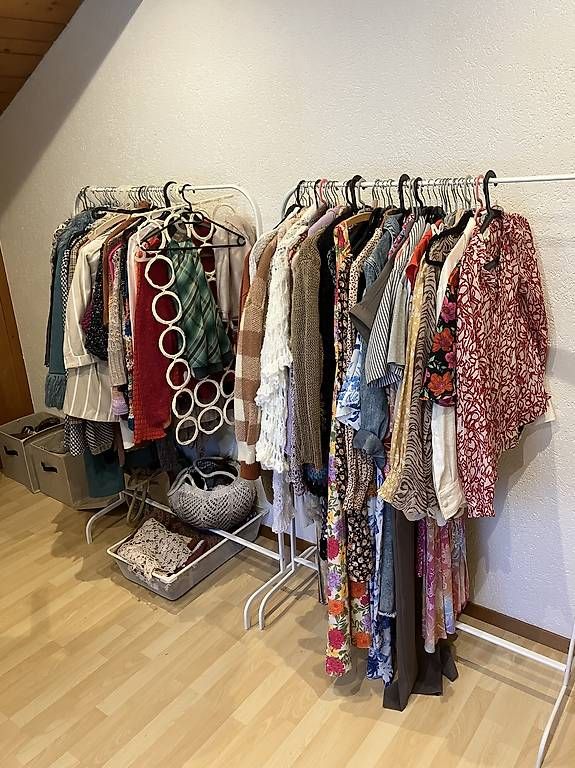 Lots de vêtements: Vêtements  – D'occasion à Le landeron par Manank