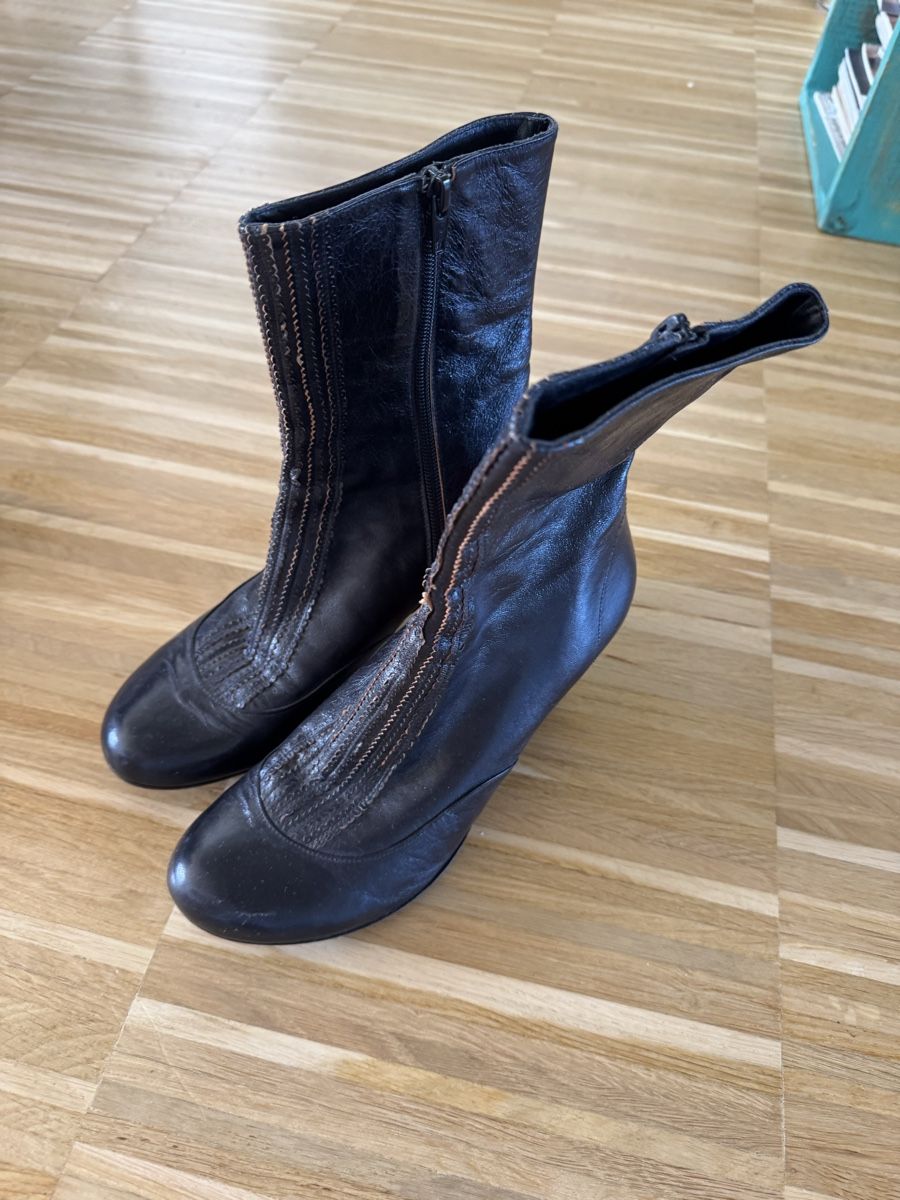 Chie Mihara Scarpe da donna: Stiefeletten Chie Mihara – Nuovo (secondo la descrizione) da Basel venduto da Glamourpourtoi