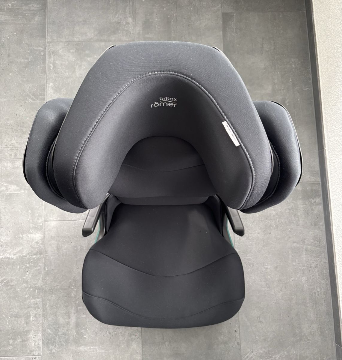 Britax Römer Seggiolini per auto: Britax Römer Kidfix pro M space black – Nuovo (secondo la descrizione) da Stein AG venduto da MOENA_3 2
