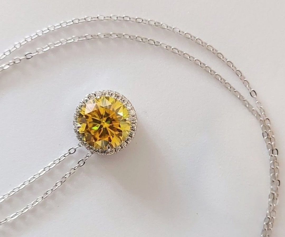 Ketten: Elegante Halskette mit 5ct. Moissanite – Neu (gemäss Beschreibung) aus Ettenhausen TG von CH2300 1