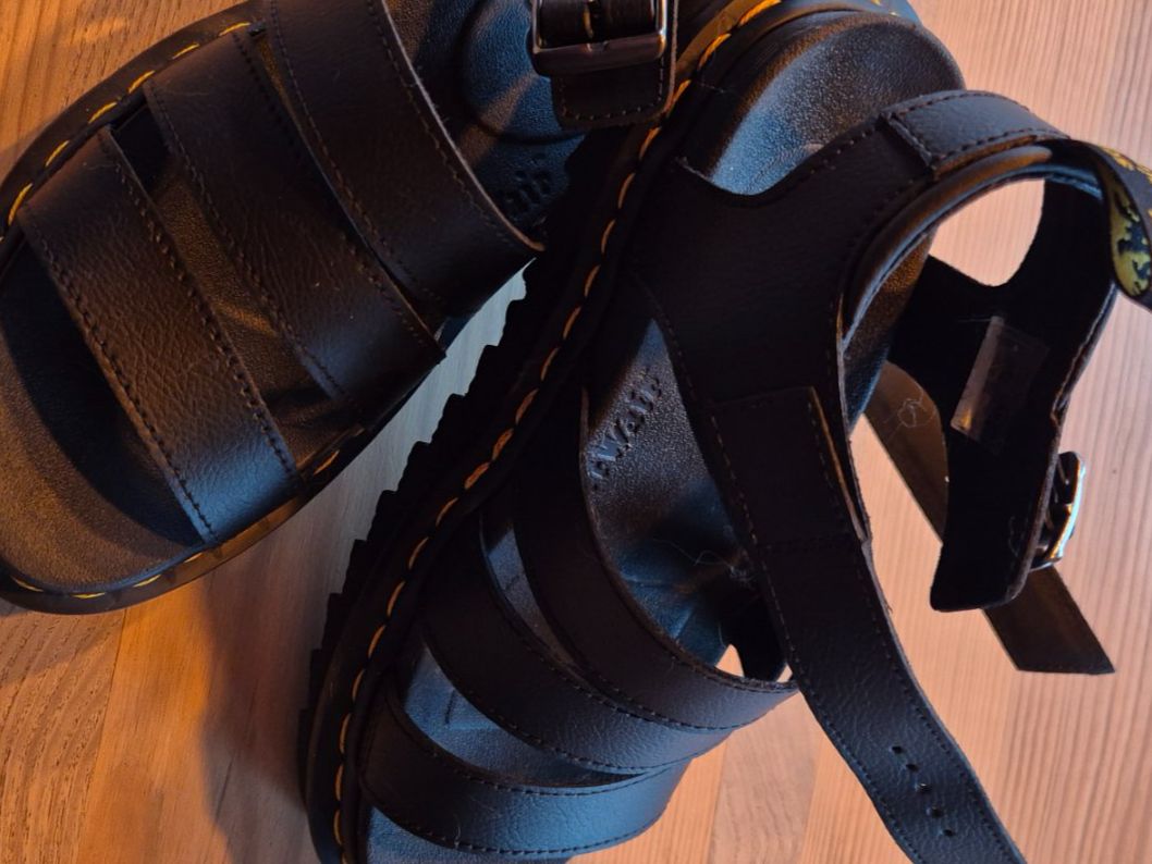 Dr. Martens Chaussures femmes: Sandalen Dr. Martens – D'occasion à Rehetobel par karenina02 3
