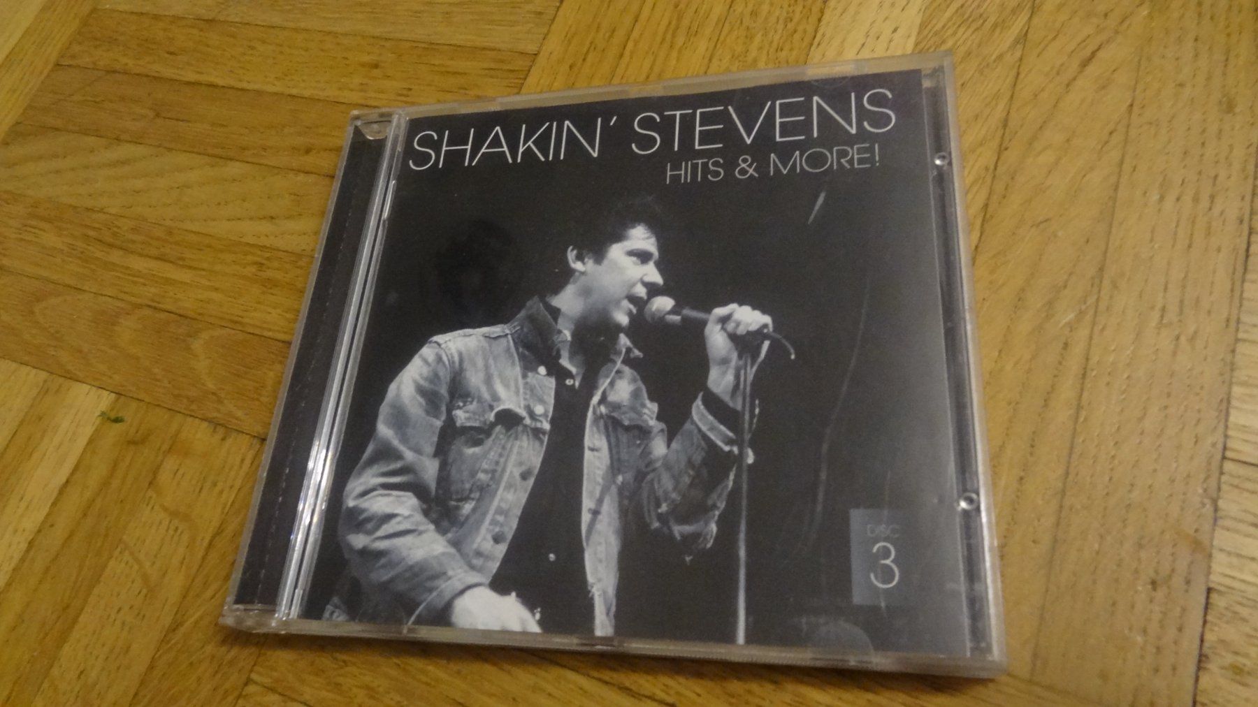 CD: Shakin Stevens - Hits & More CD – Usato da Olten venduto da Disc-Ausverkauf
