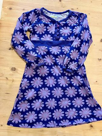Blumenkleid Langarm 134/140