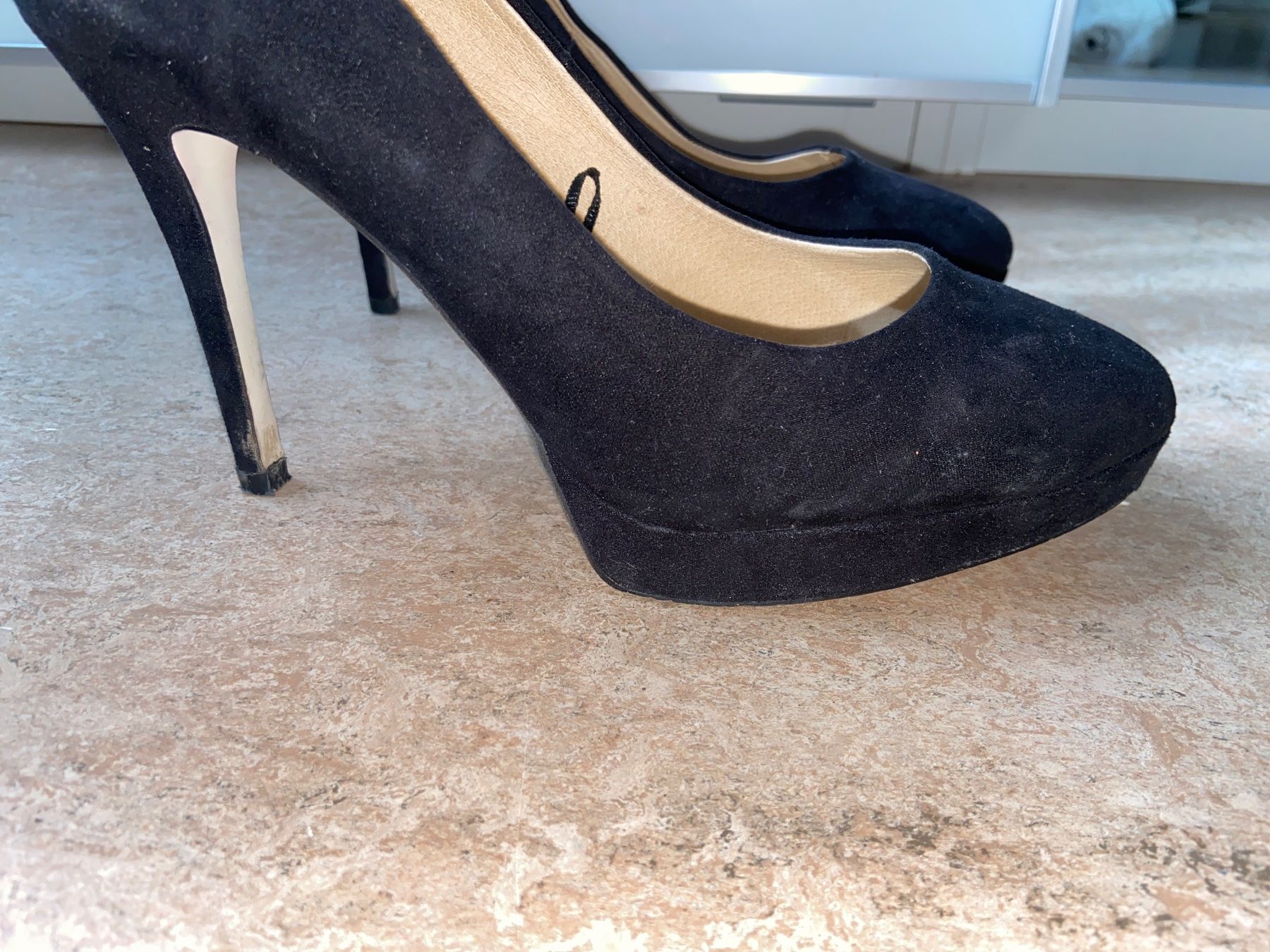 H&M Damenschuhe: Schwarze Pumps von H&M, Gr. 39 – Gebraucht aus Zürich von dedasiba 1