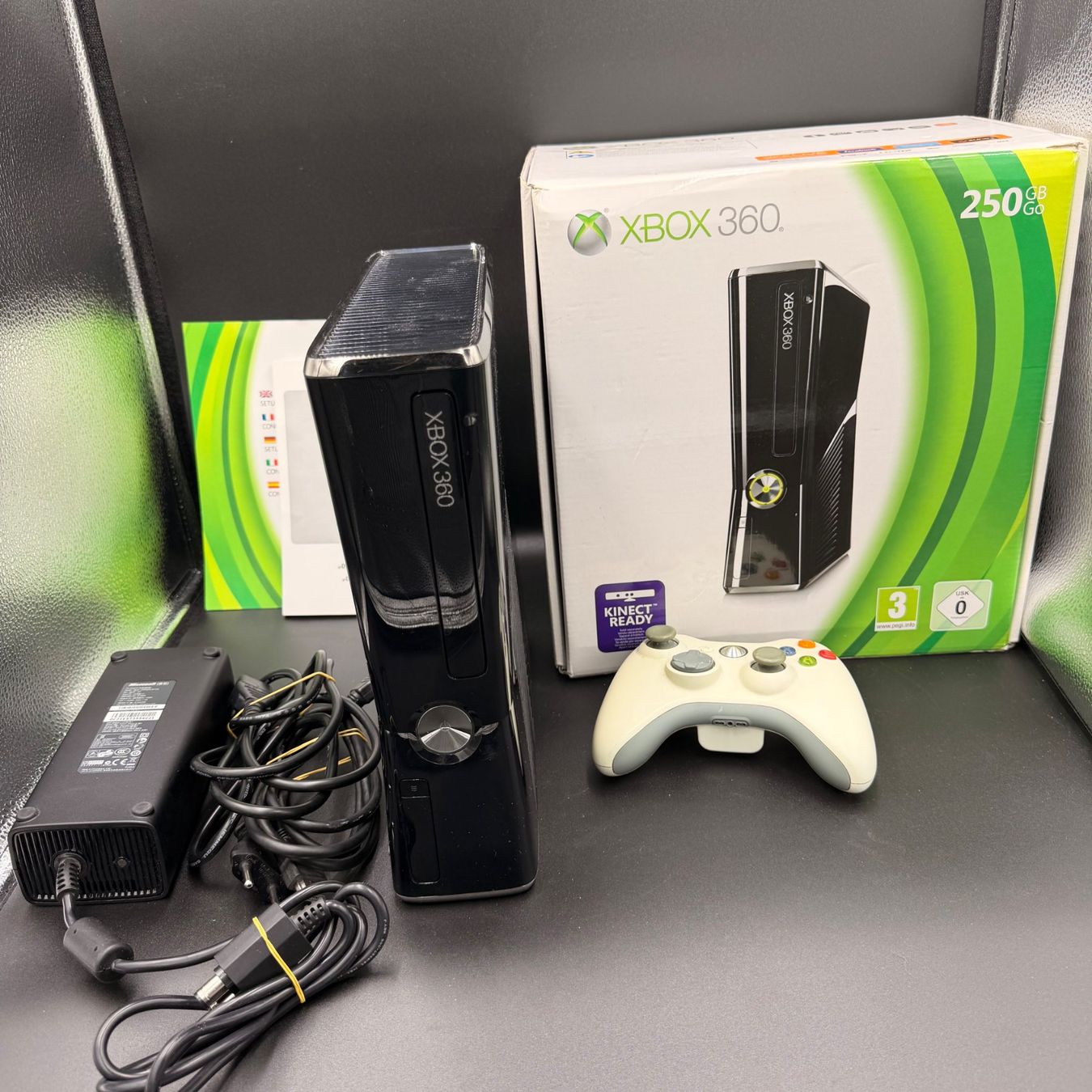 Microsoft Konsolen: Microsoft Xbox 360 Slim 250GB OVP – Gebraucht aus Düdingen von Nerdworld