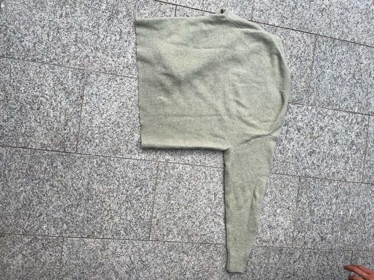 Uniqlo Pullover & Sweatshirts: Pull Uniqlo en M couleur vert-gris  – Gebraucht aus Troinex von ale_95jr 1