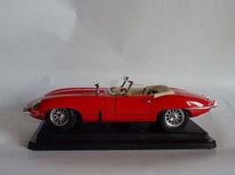 Modellautos (2 Stück von Bburago) 1:18 (gebraucht)