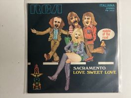 Middle Of The Road Single - Sacramento / Love Sweet Love