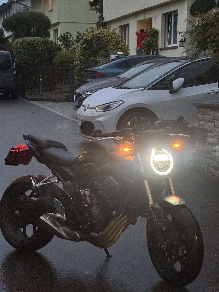 Honda Strasse: Honda CB650R E-Clutch 2025 – Gebraucht aus Hüttikon von luc_75bt 3