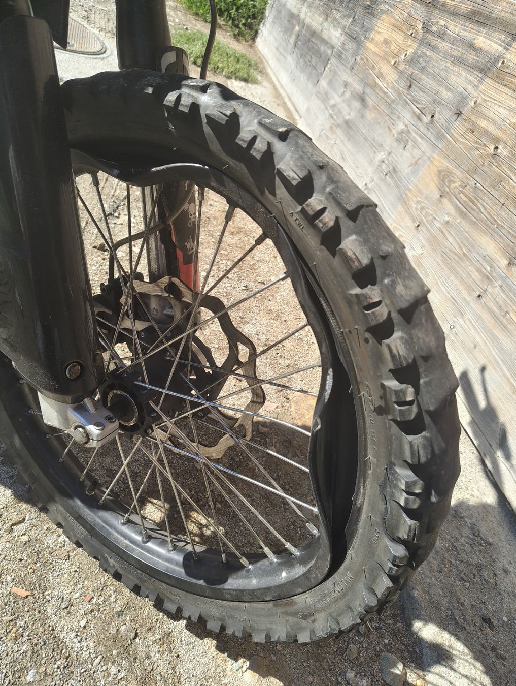 Kawasaki Enduro: Unfall Kl kxe 125 2023 – Defekt aus Stampa von seb_c9jw 1