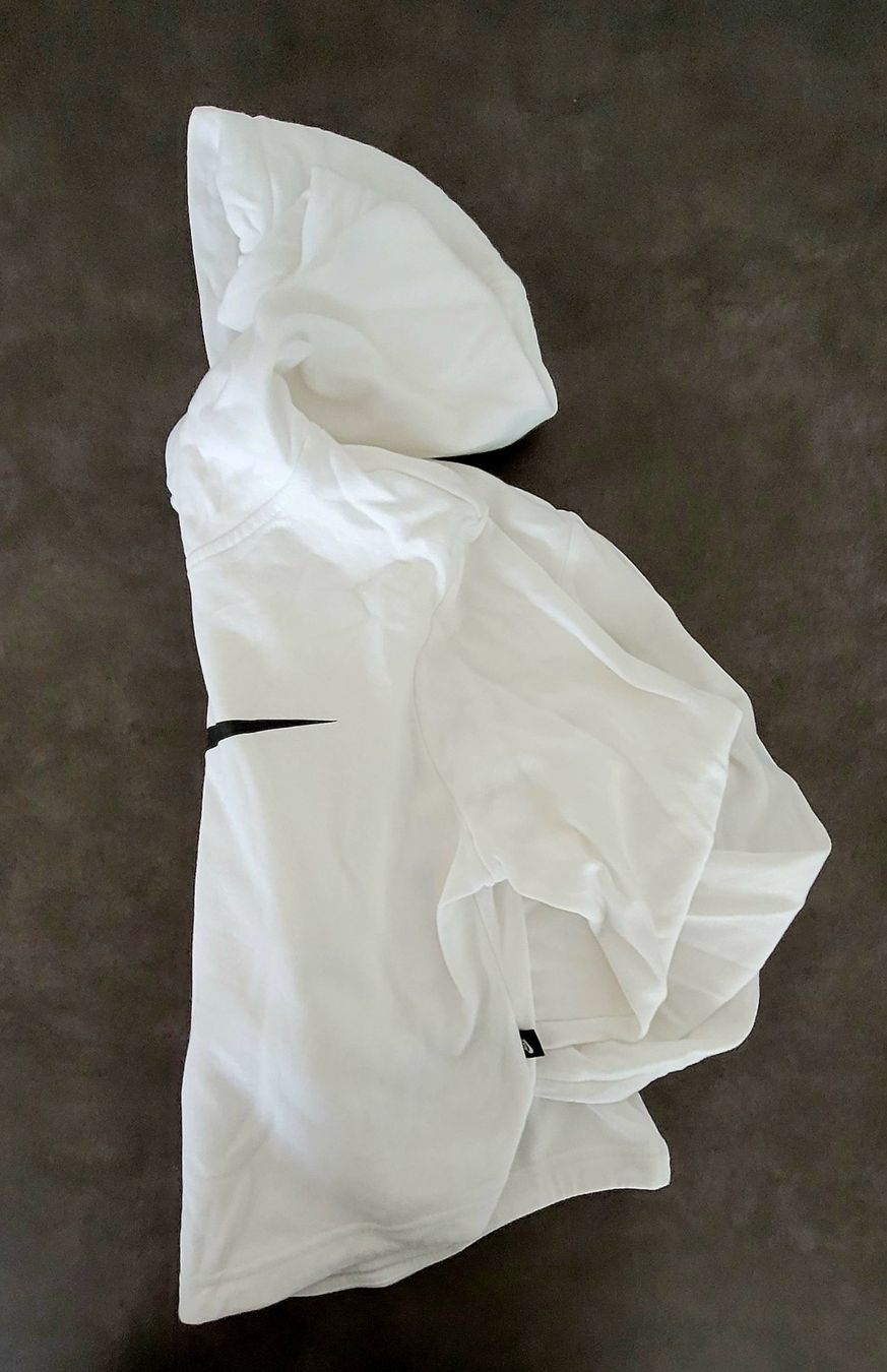 Nike Pullover & Sweatshirts: Nike Damen Pullover Crop weiss/schwarz, Grösse M – Gebraucht aus Menzingen von myw_9yjm 6