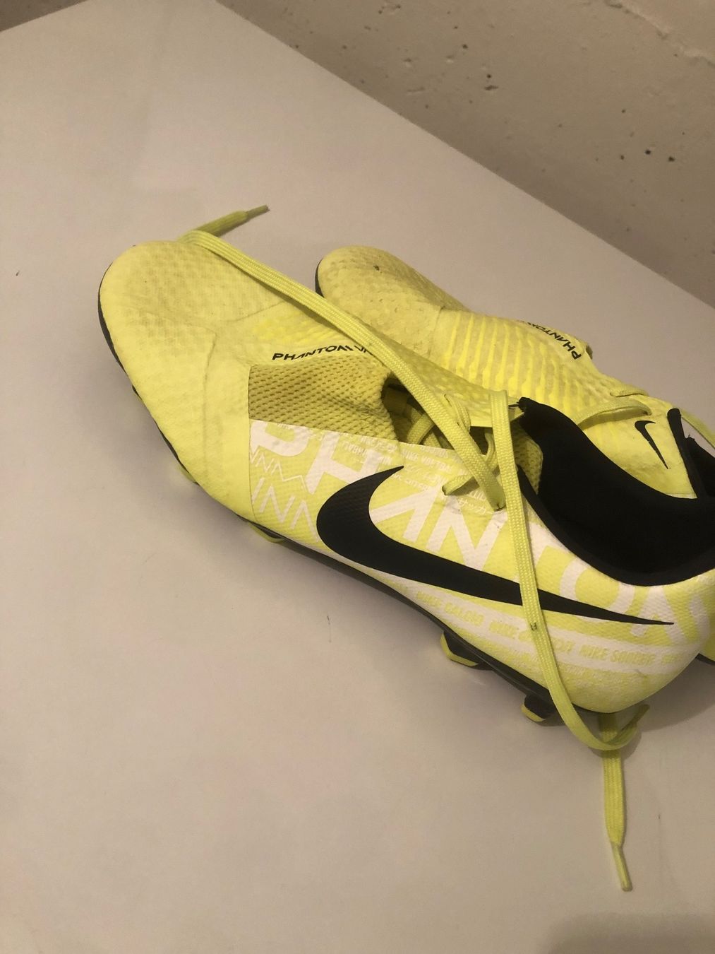Scarpe da uomo: Fusball schuhe – Usato da Zug venduto da uri_z6fm 1