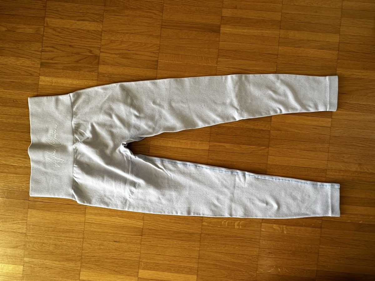 Leggings: Hellblaue Sportleggins Alpha Coutures – Gebraucht aus Winterthur von GloSte08 1