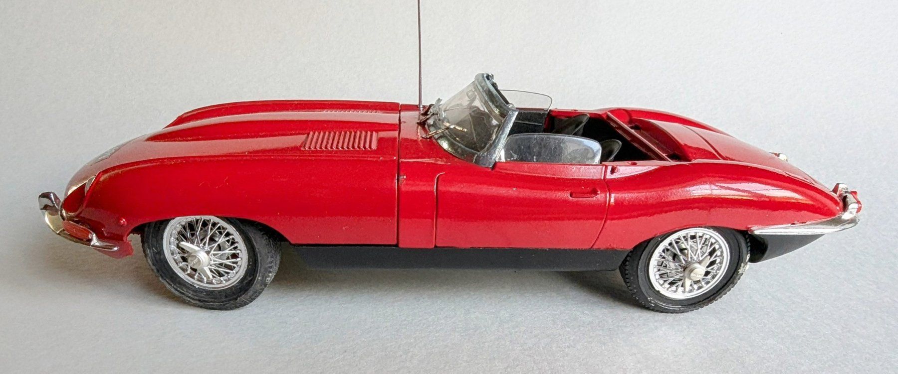 Polistil Modellini d'auto: Polistil Jaguar XKE, 1/16 – Nuovo (secondo la descrizione) da Olten venduto da VanishingPoint.71 2