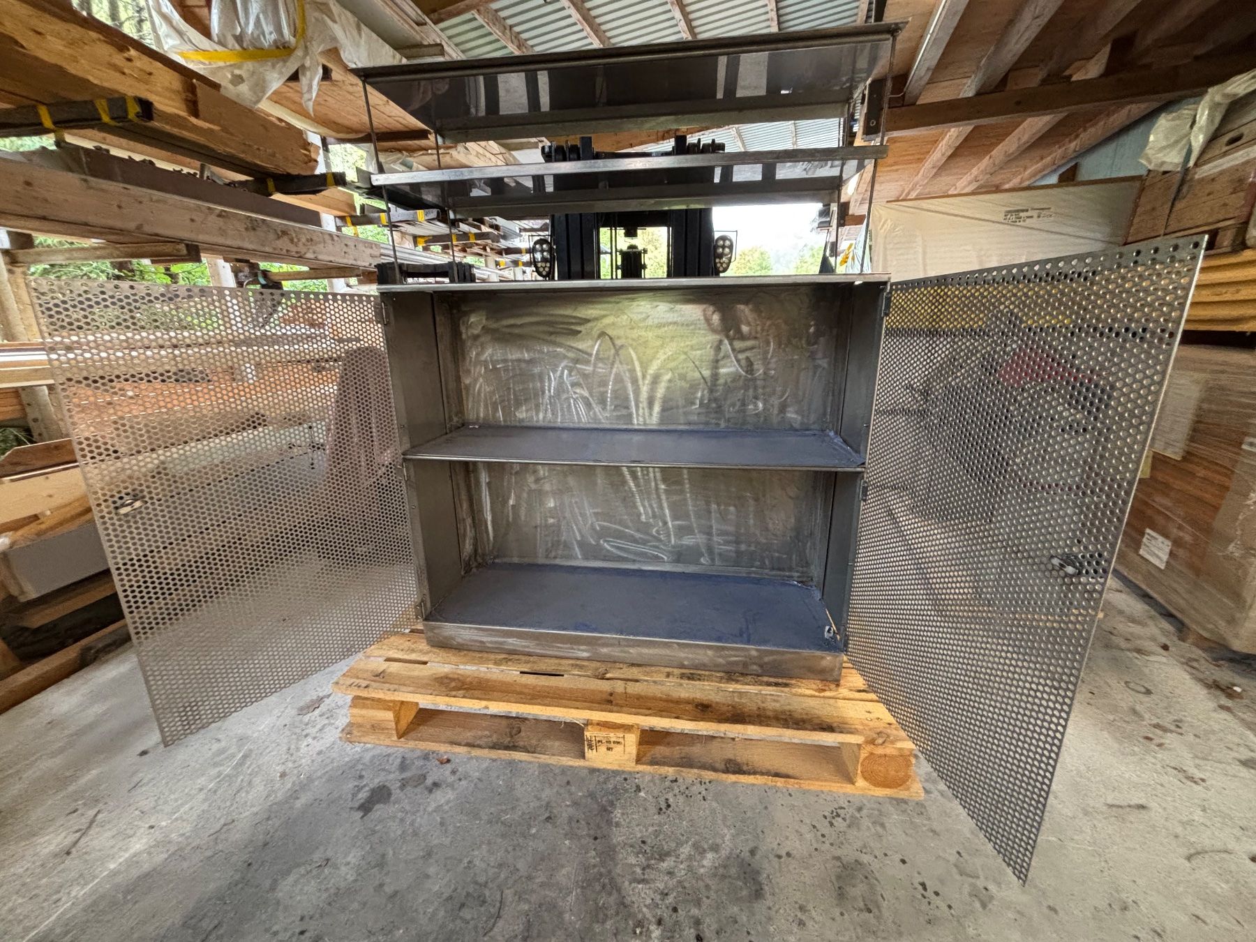 Armadi: Metalschrank – Usato da Attiswil venduto da inf_zg89 2