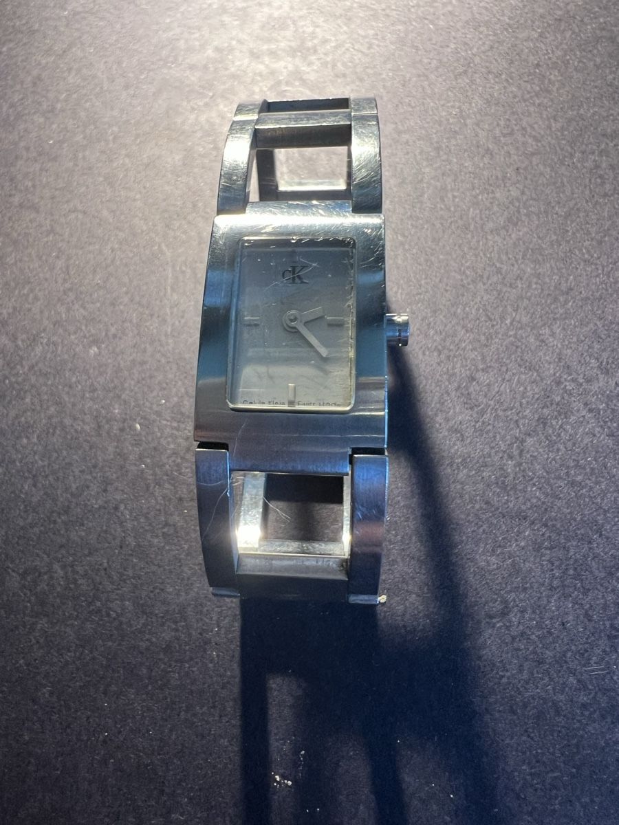 Calvin Klein Uhren: Calvin Klein Uhr – Gebraucht aus Laufen von groove60 4