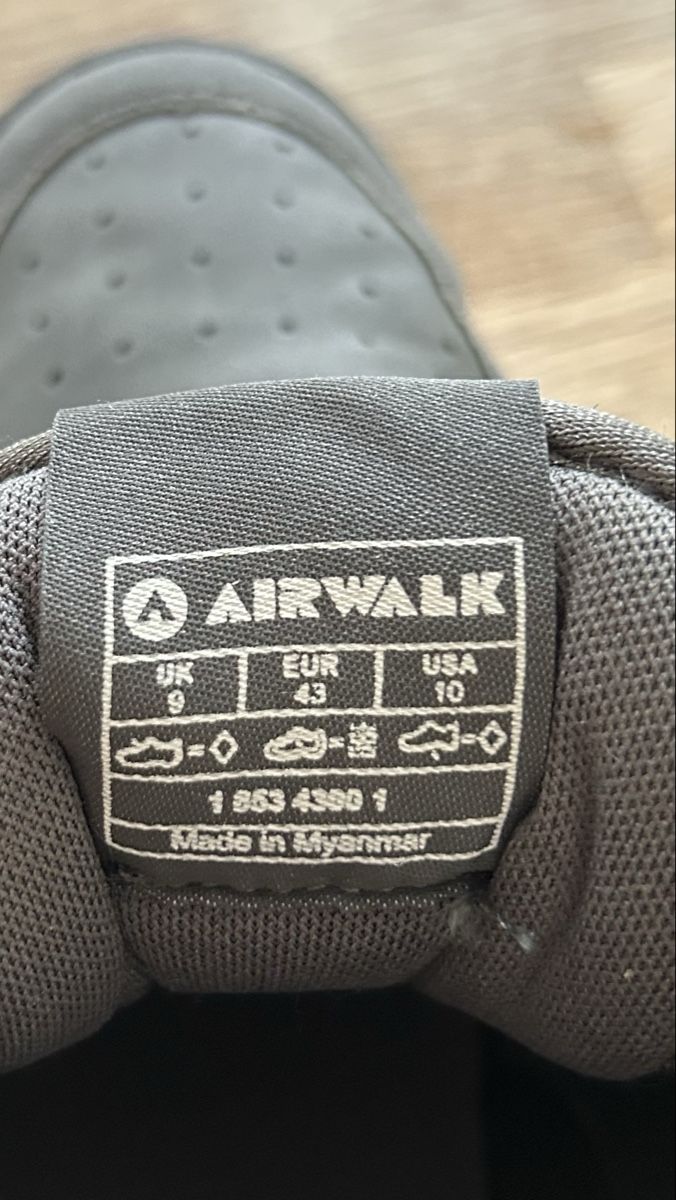 Scarpe da uomo: Airwalk Sneaker Herren grau EUR 43 – Nuovo (secondo la descrizione) da Thun venduto da FAWA79 1