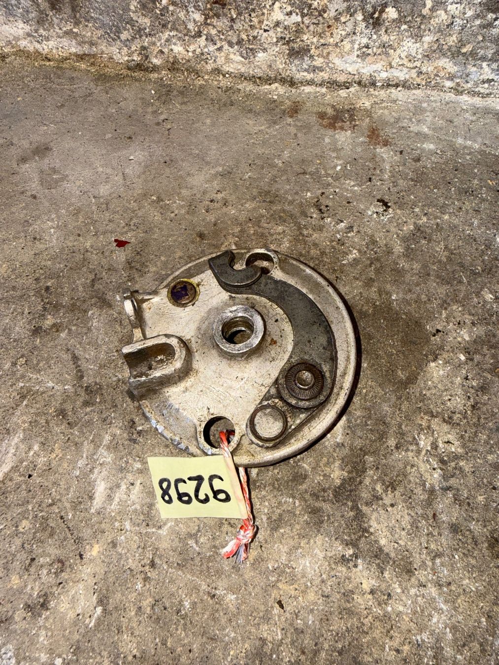 Puch Parti ricambio per ciclomotori: Puch Maxi/X30 Mofa Bremsankerplatte – Usato da Fahrni b. Thun venduto da berger_tuning34