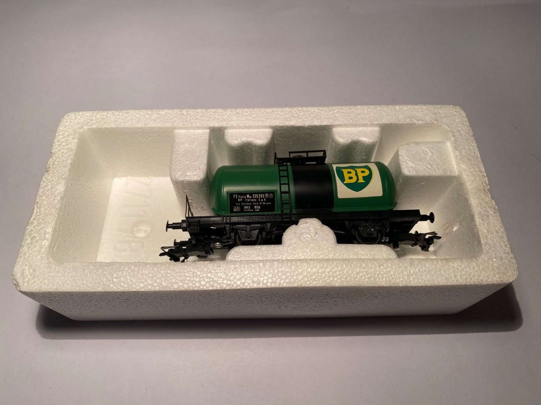 Lima Modellini di ferrovie: LIMA Tankwagen BP, DC Achsen – Usato da Buchrain venduto da Modellbahn11 7