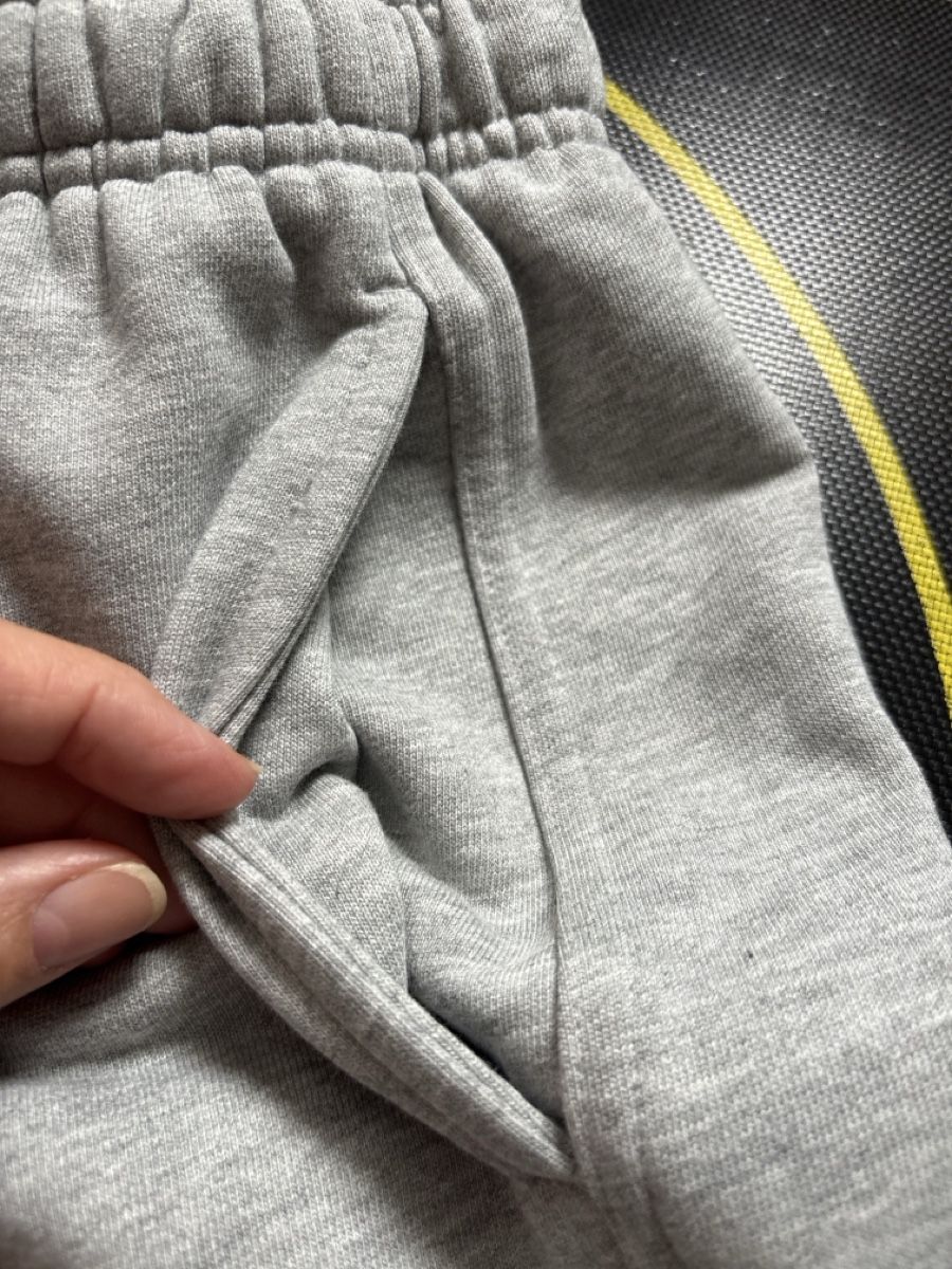 Pantaloni: Jogginghose Gr.S grau – Nuovo (secondo la descrizione) da Solothurn venduto da con_sk82 3