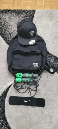 Sac à dos/Corde à sauter/Casquette/Bandeu poiignet Nike