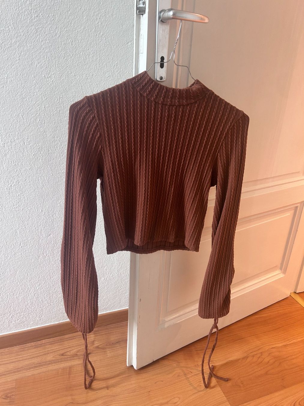 Top: Lelis Top lungo con lacci chic style versatile Taglia S – Nuovo (secondo la descrizione) da Bioggio venduto da Nadezhda
