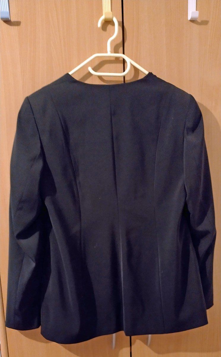 Giacche: Blazer schwarz Gr 40, Ashly Brooke – Usato da Zug venduto da Maari-Liis 1
