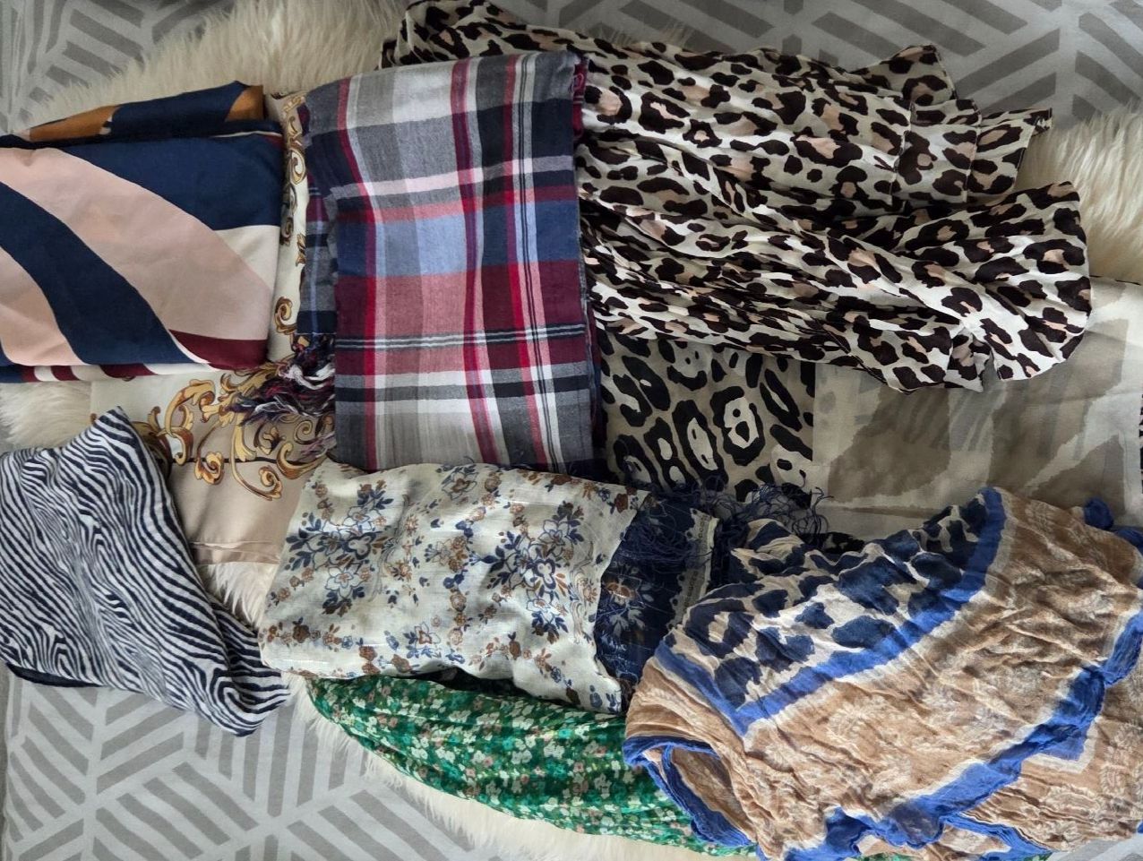 H&M Foulard & Sciarpe: Foulard – Usato da Granges-Paccot venduto da jokko