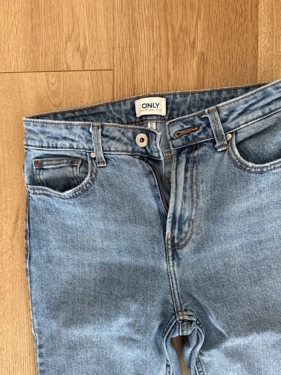 Only Jeans: Only Jeans Gr. 25/32, Top Zustand  – Usato da Basel venduto da wic_f7cf 1
