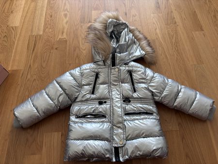 Kinder Daunenjacke silber mit Kapuze gebraucht