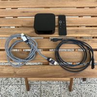 Apple TV 4K 32GB (A1842) mit Siri-Remote