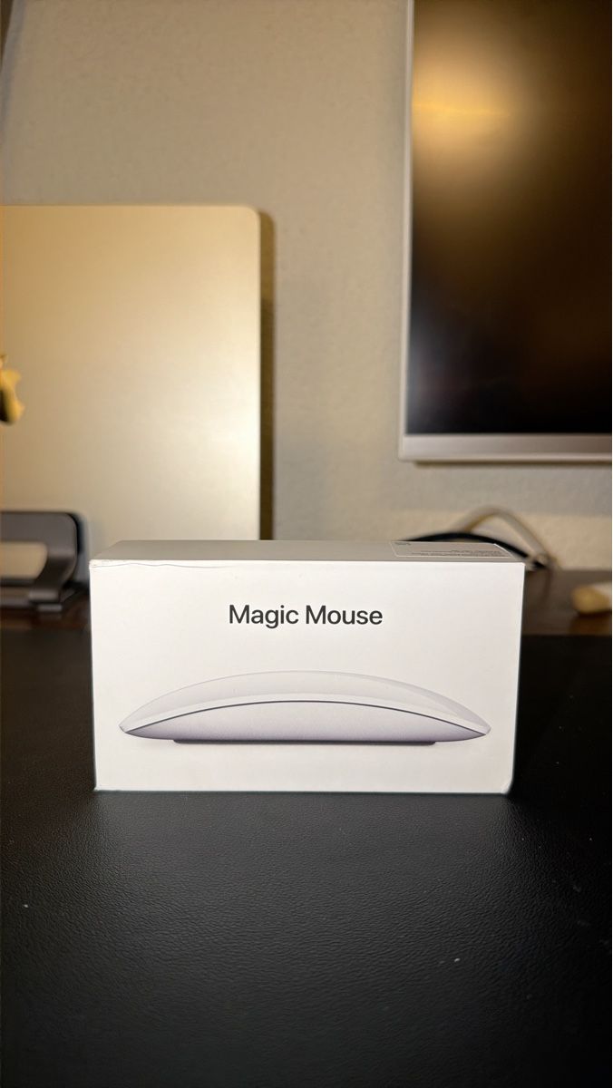 Apple Mouse: Apple Magic Mouse weiss 2026 (neu nie benutzt!) – Nuovo (secondo la descrizione) da Cham venduto da jp_roussin