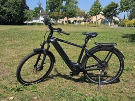Cube Kathmandu Hybrid SLT 750