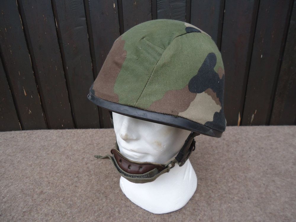 Stahlhelm Ungarische Armee Oliv – Mit Verstellbarem Lederkinnband, Ca. 1,5 Kg