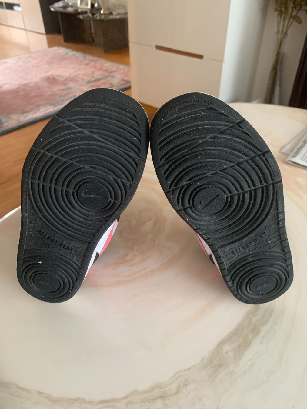 Dosenbach Scarpe per ragazze: Turnschuhe Nike Gr. 35 – Usato da Wallisellen venduto da Francescof 4