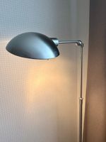 Ständerlampe (in der Höhe verstellbar)