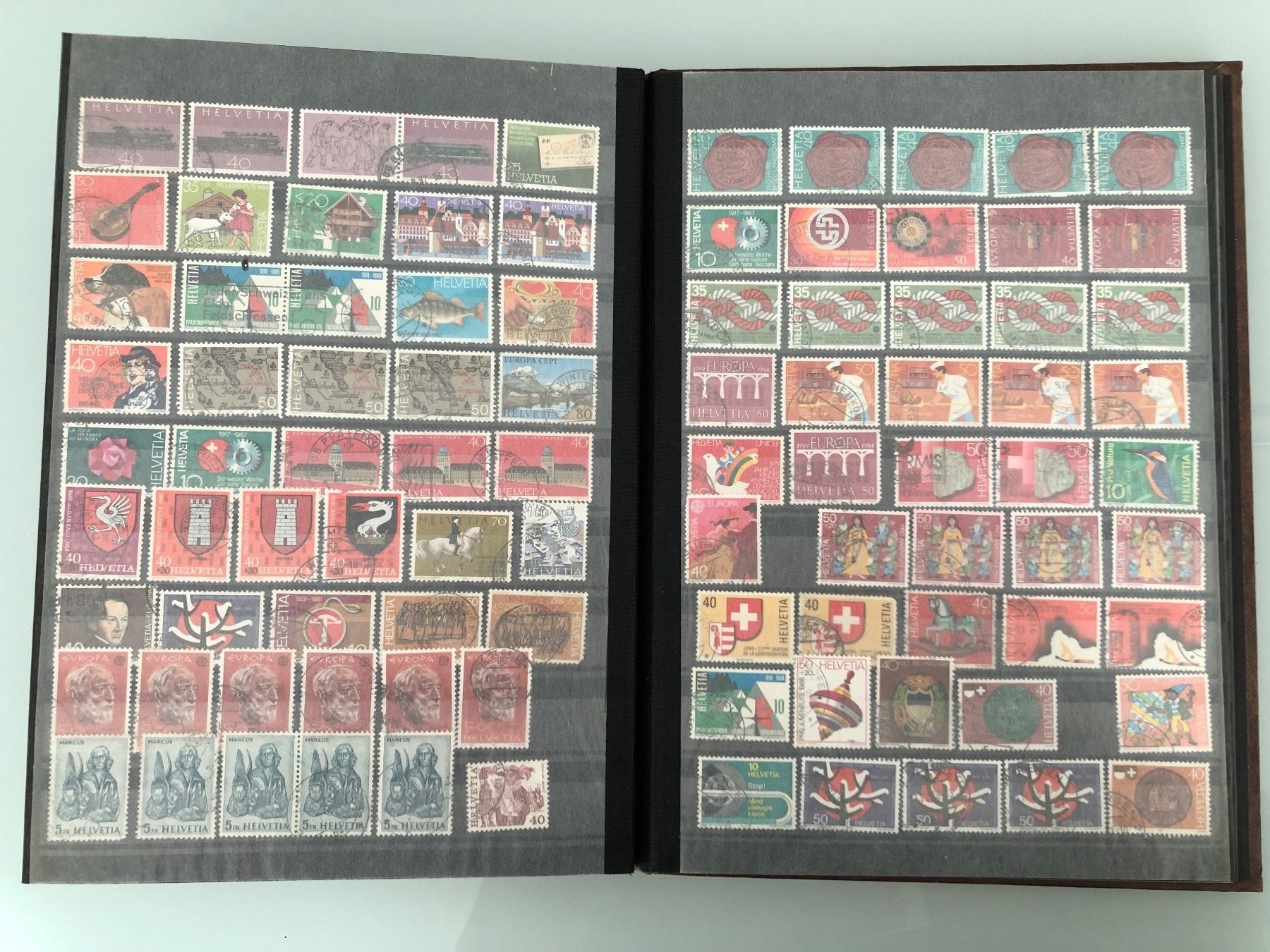 Albums: Briefmarken – D'occasion à Winterthur par Alp9 9