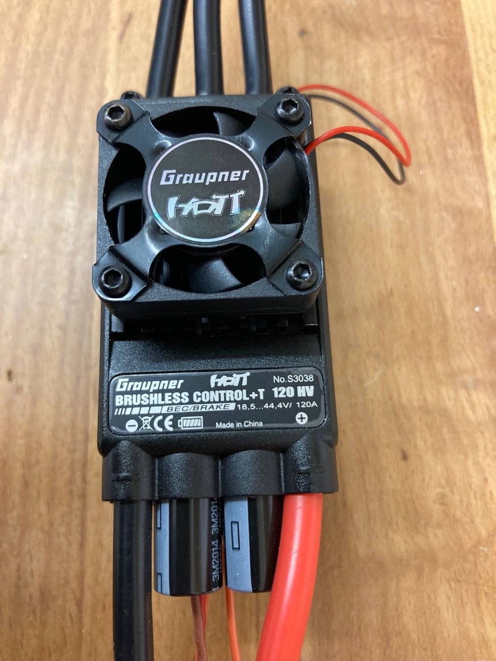 Componenti elettronici: Graupner Brushless Control + T 120HV mit Ventilator – Usato da Flawil venduto da Wingman.17 1