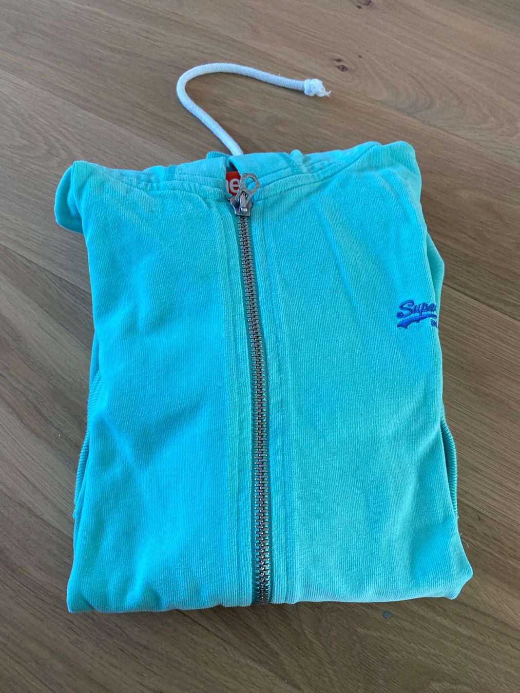 Superdry Pullover & Sweatshirts: Hoodie Superdry mint – Gebraucht aus Bolligen von Noeggeli10