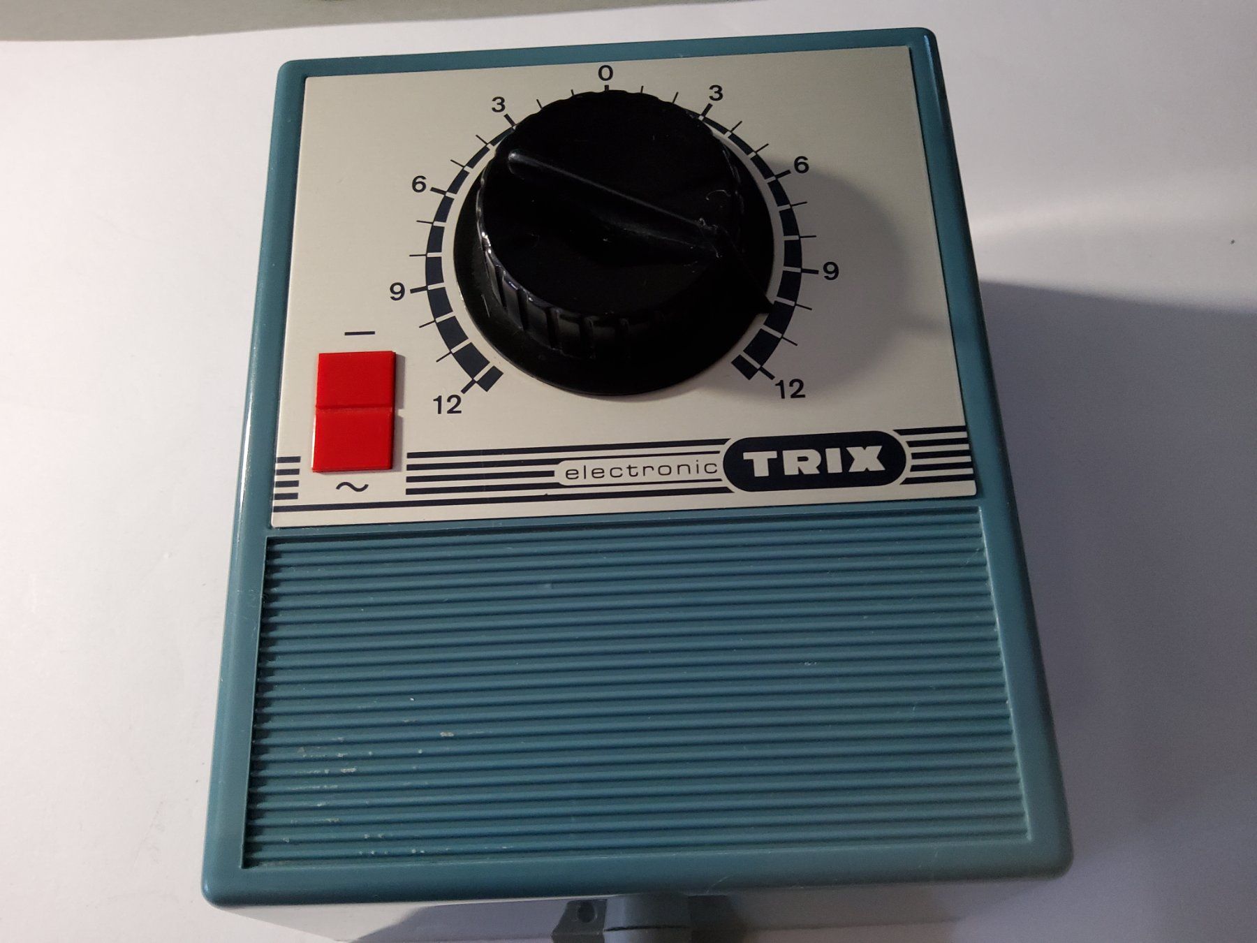 Trix Modelleisenbahnen: TRIX electronic Transformator Nr. 56-5501-00 – Gebraucht aus Grüningen von VENOM59