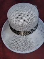 Weisser Sommerhut mit Tierprint-Band – Top Zustand!