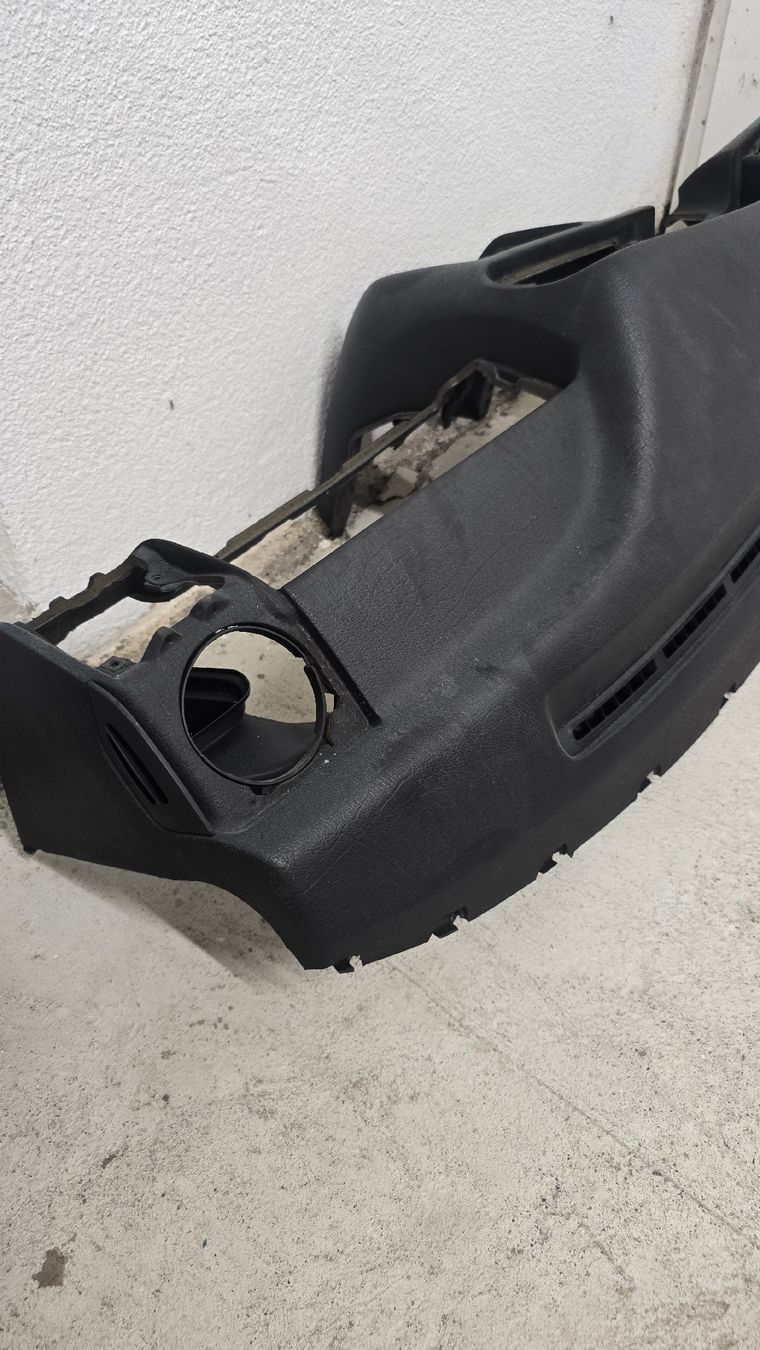 Volkswagen Toutes les pièces auto: Armaturenbrett VW Golf 3 / Vento – D'occasion à Goldau par KB358 2