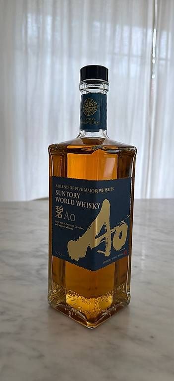 Spiritueux: Suntory World Whisky AO  700 ml – D'occasion à Roggwil TG par est_r5x7