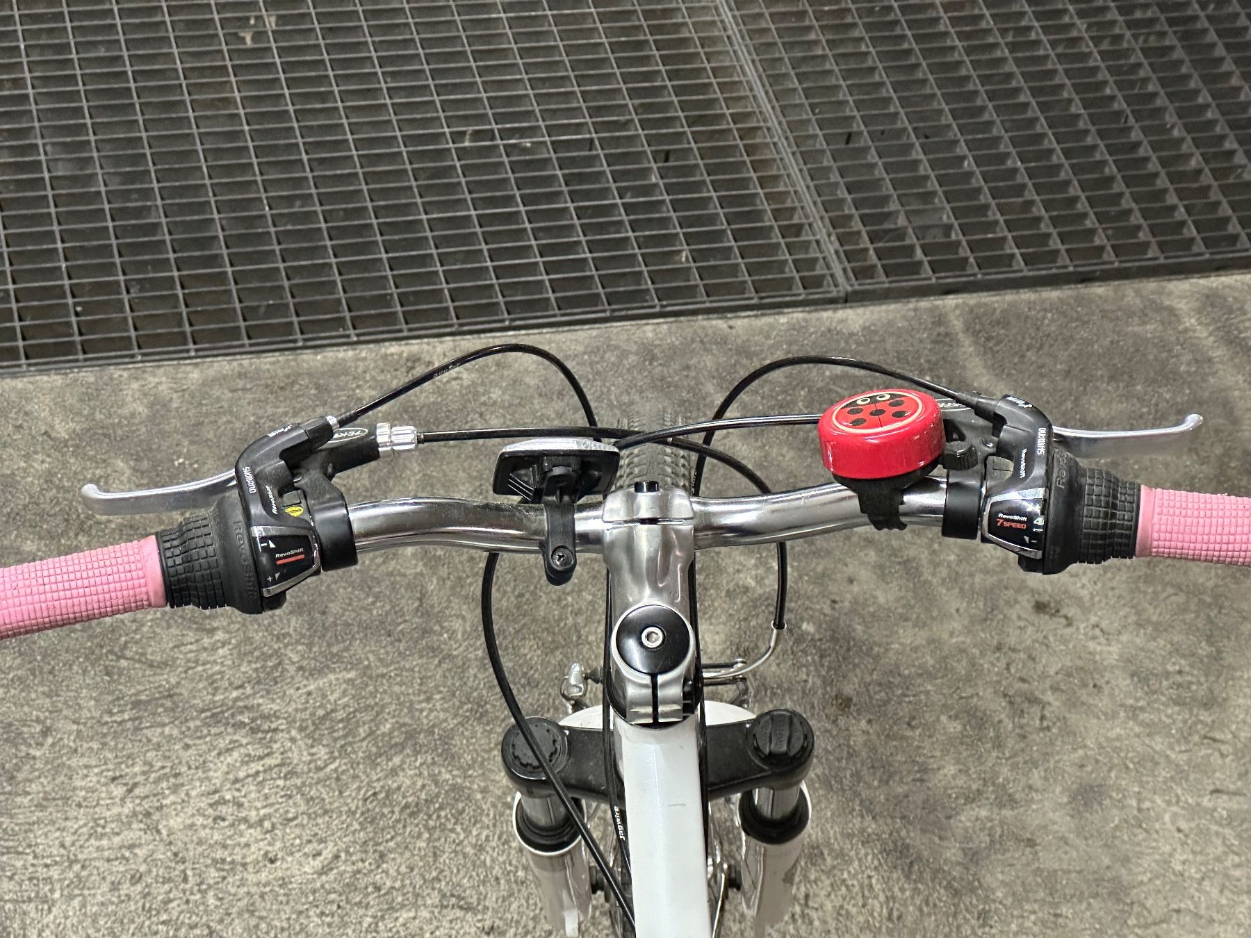 Specialized Velos: Kindervelo Specialized 24" Hotrock – Gebraucht aus Zürich von misterdamister 5